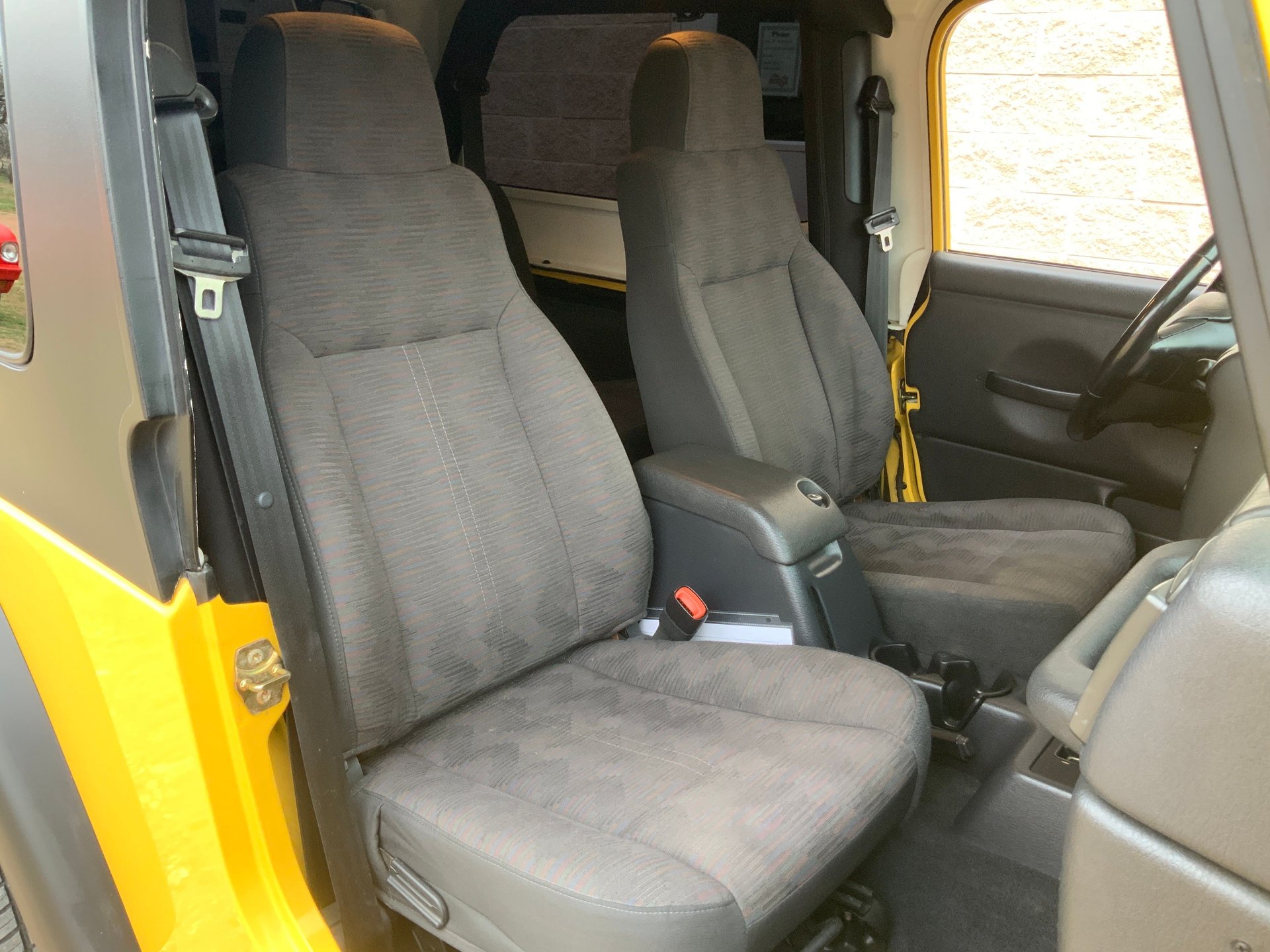 2004 Jeep Wrangler - Image 11