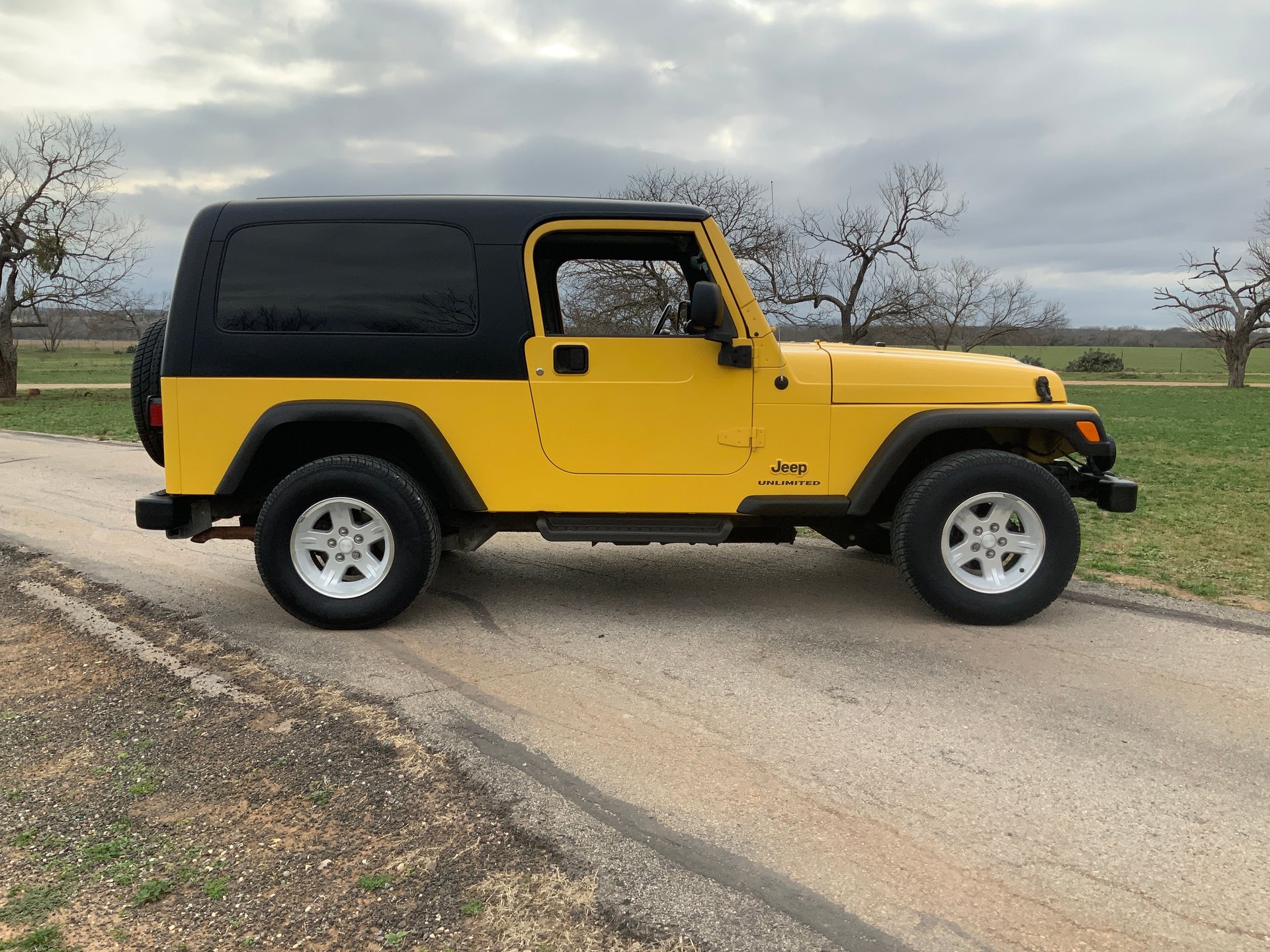 2004 Jeep Wrangler - Image 7