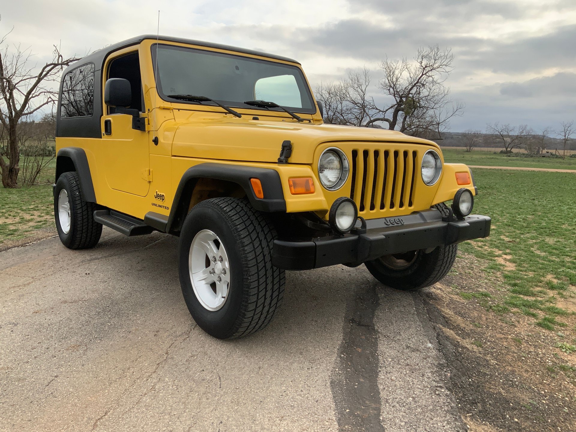 2004 Jeep Wrangler - Image 8
