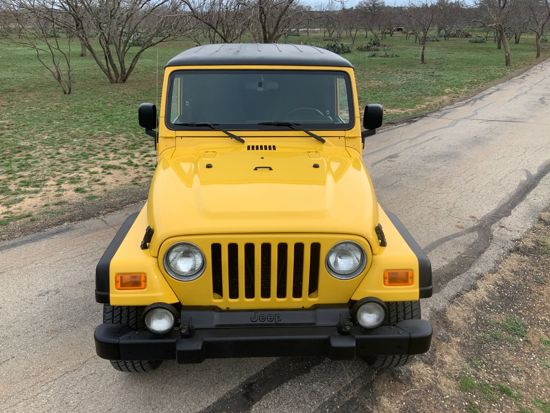 2004 Jeep Wrangler - Image 9