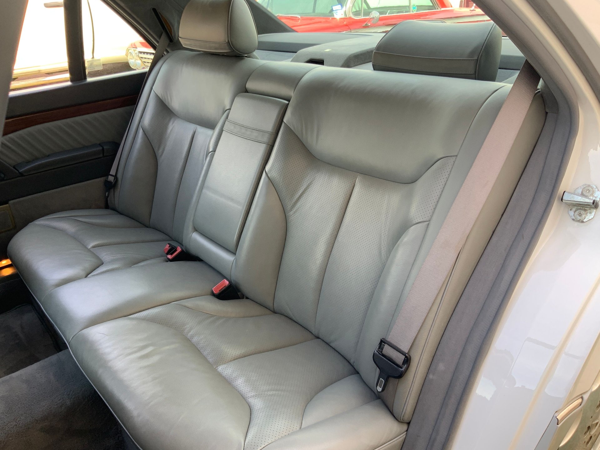 1993 Mercedes-Benz 400SEL - Image 14