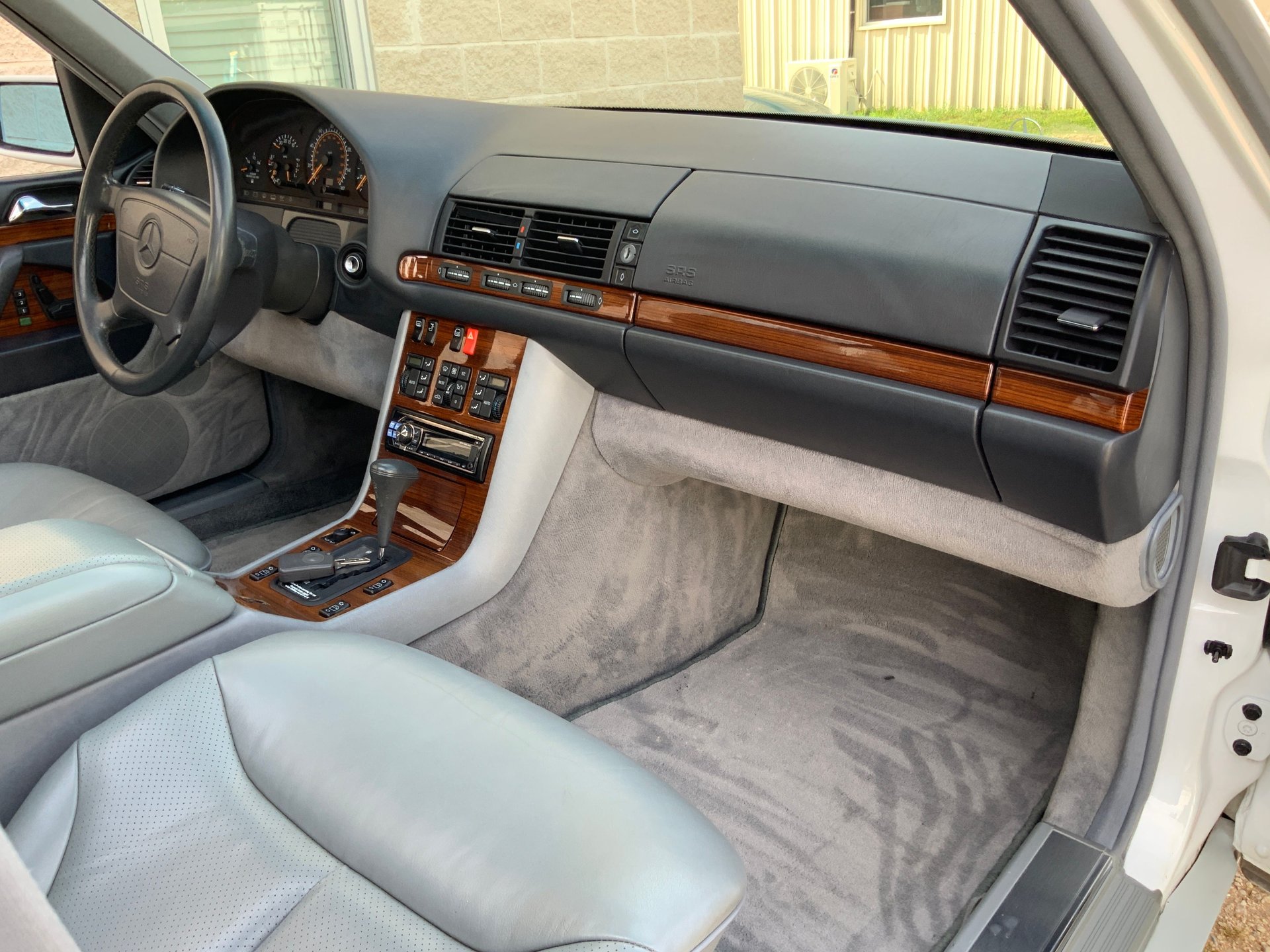 1993 Mercedes-Benz 400SEL - Image 15