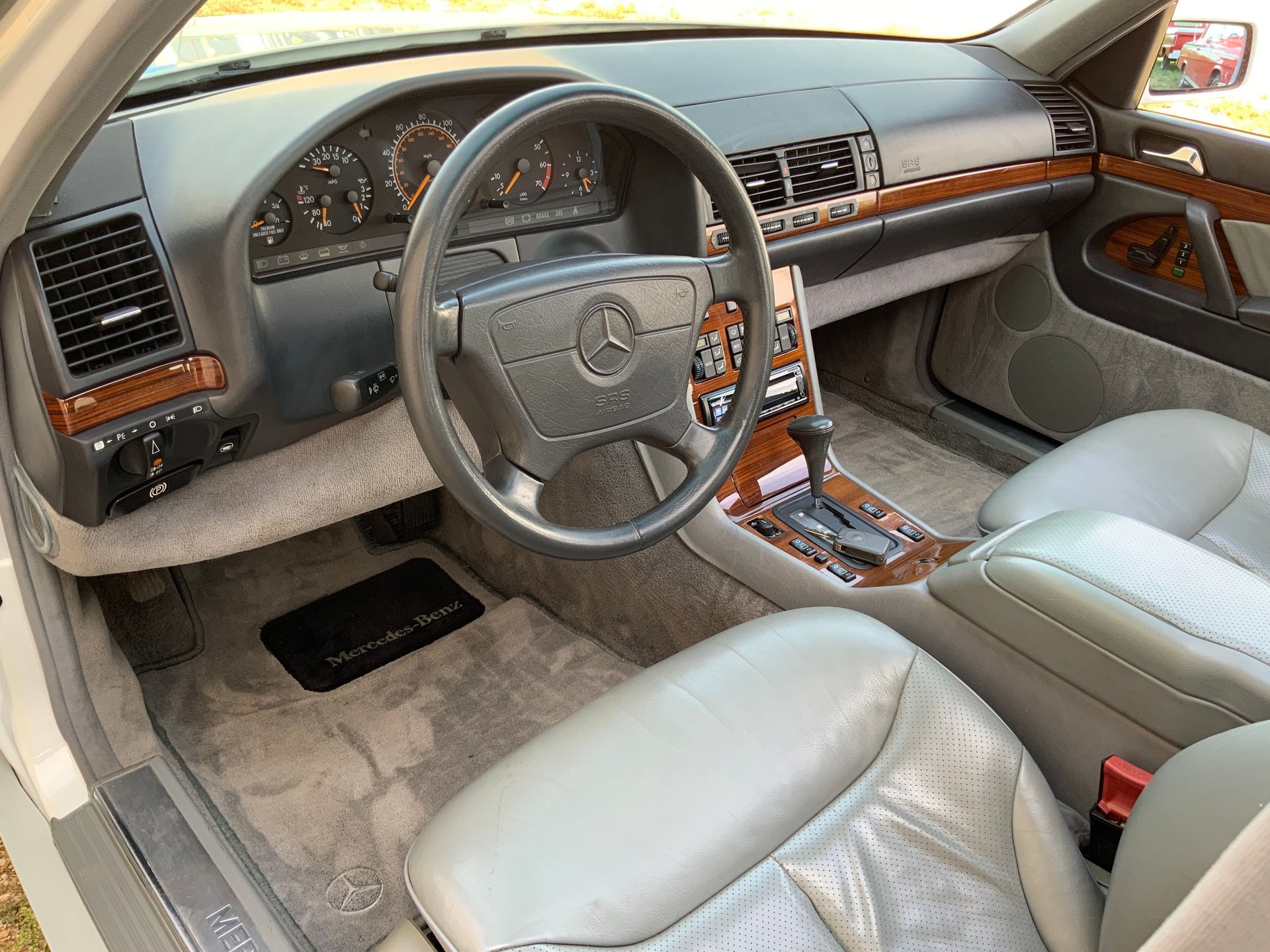 1993 Mercedes-Benz 400SEL - Image 16