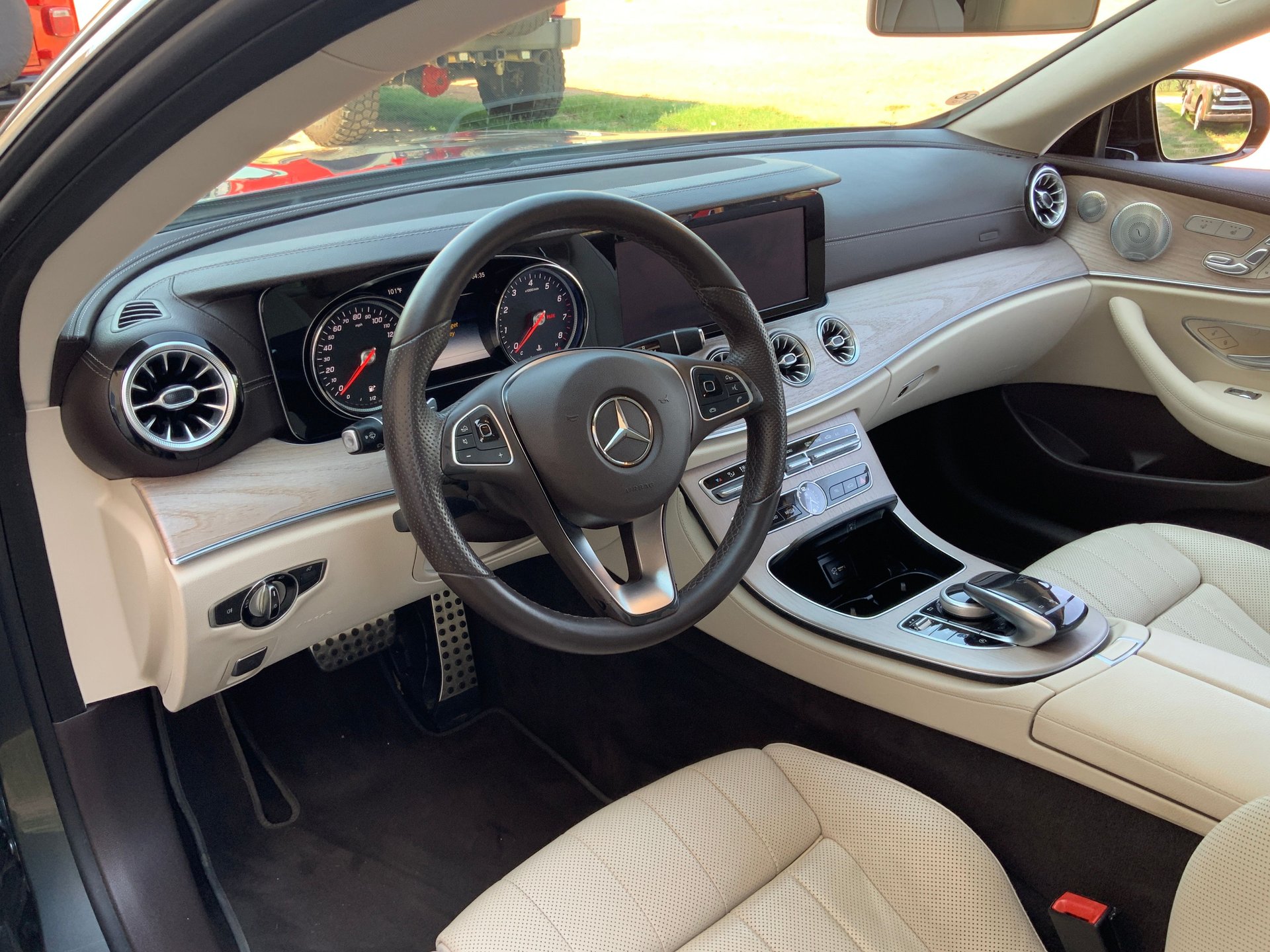 2018 Mercedes-Benz E400 - Image 11