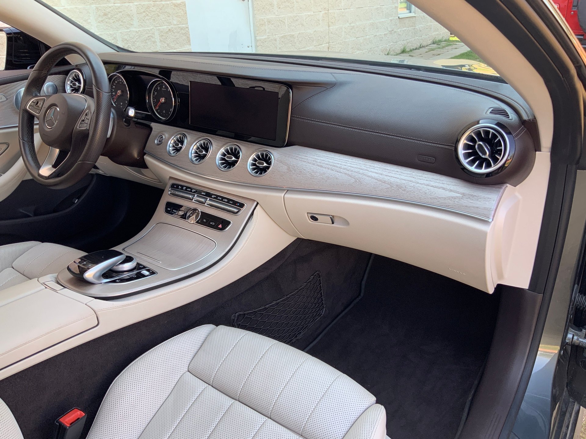 2018 Mercedes-Benz E400 - Image 12