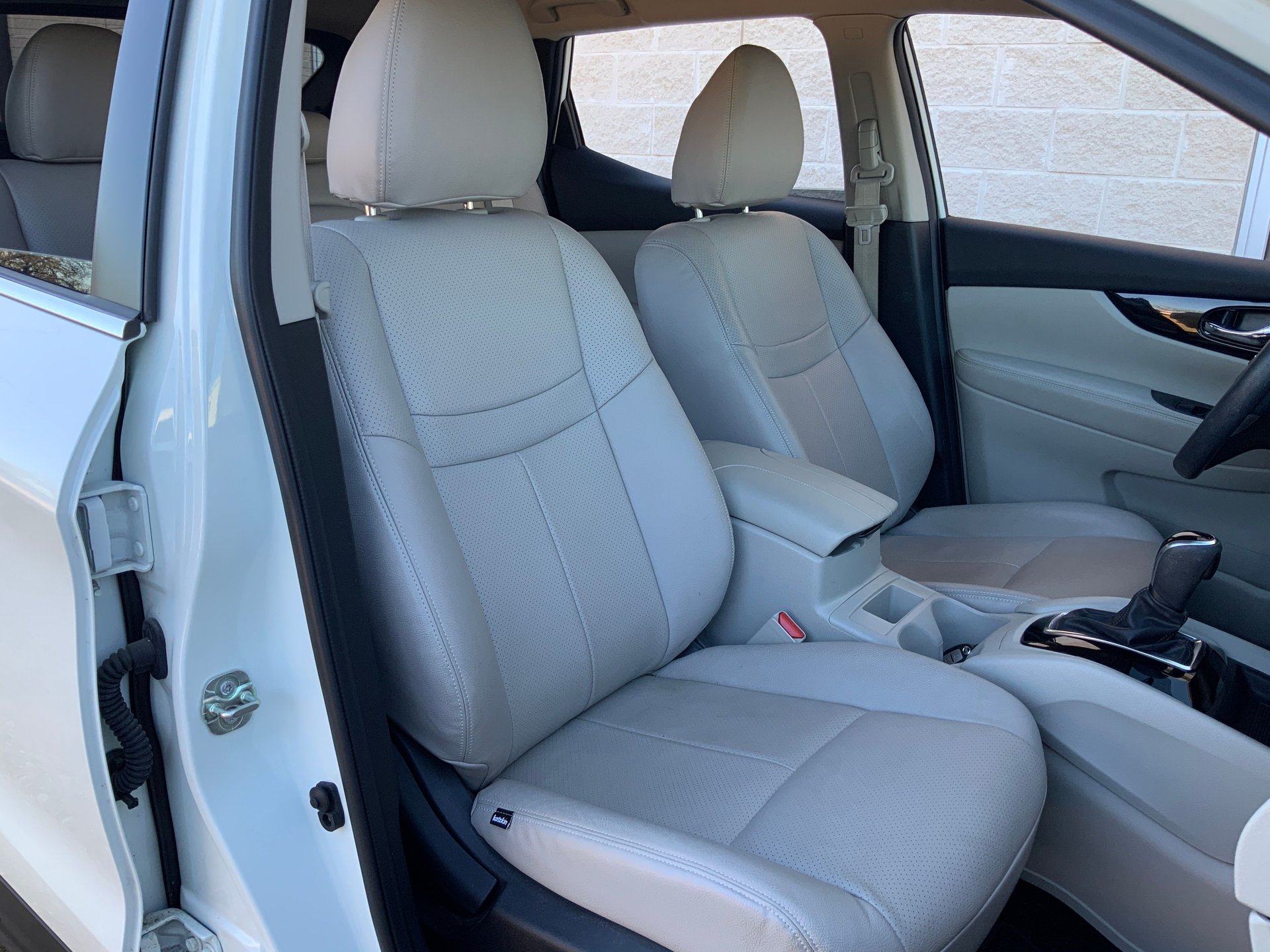 2018 Nissan Rogue - Image 10