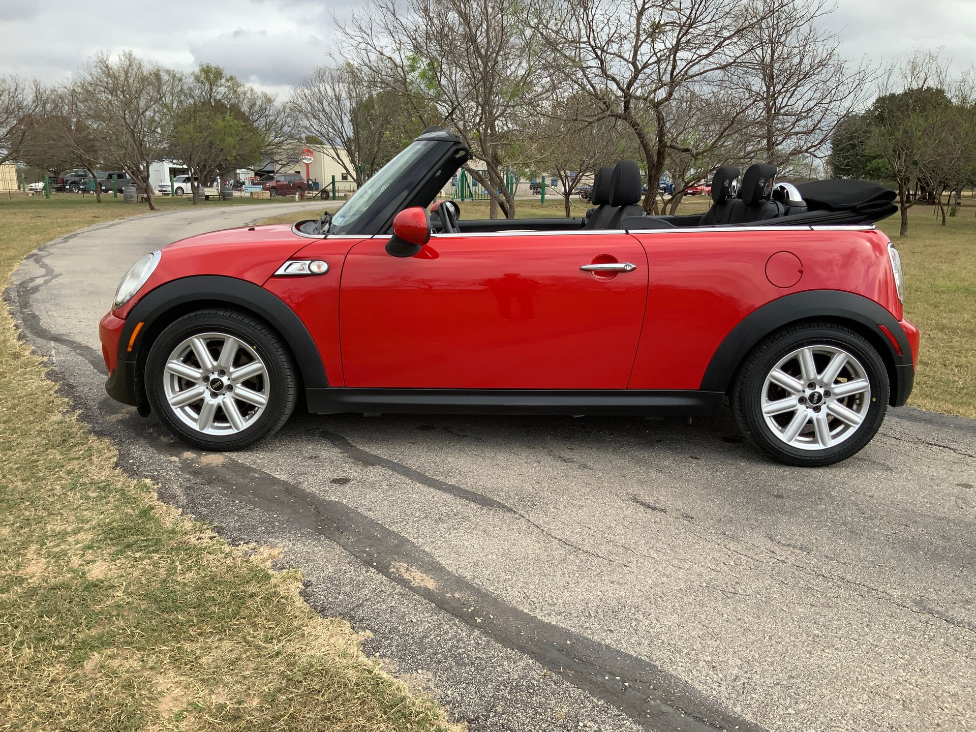 2013 Mini Cooper - Image 2