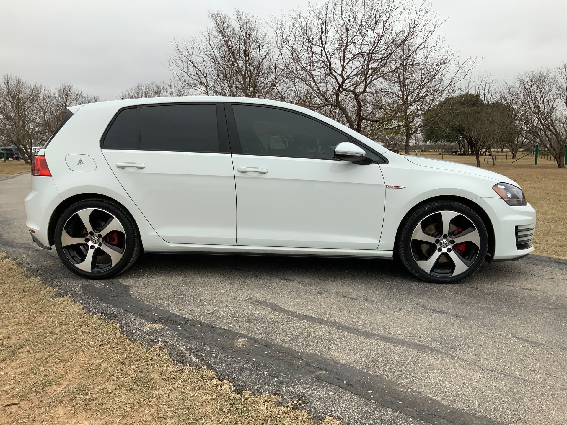 2016 Volkswagen Golf GTI - Image 5