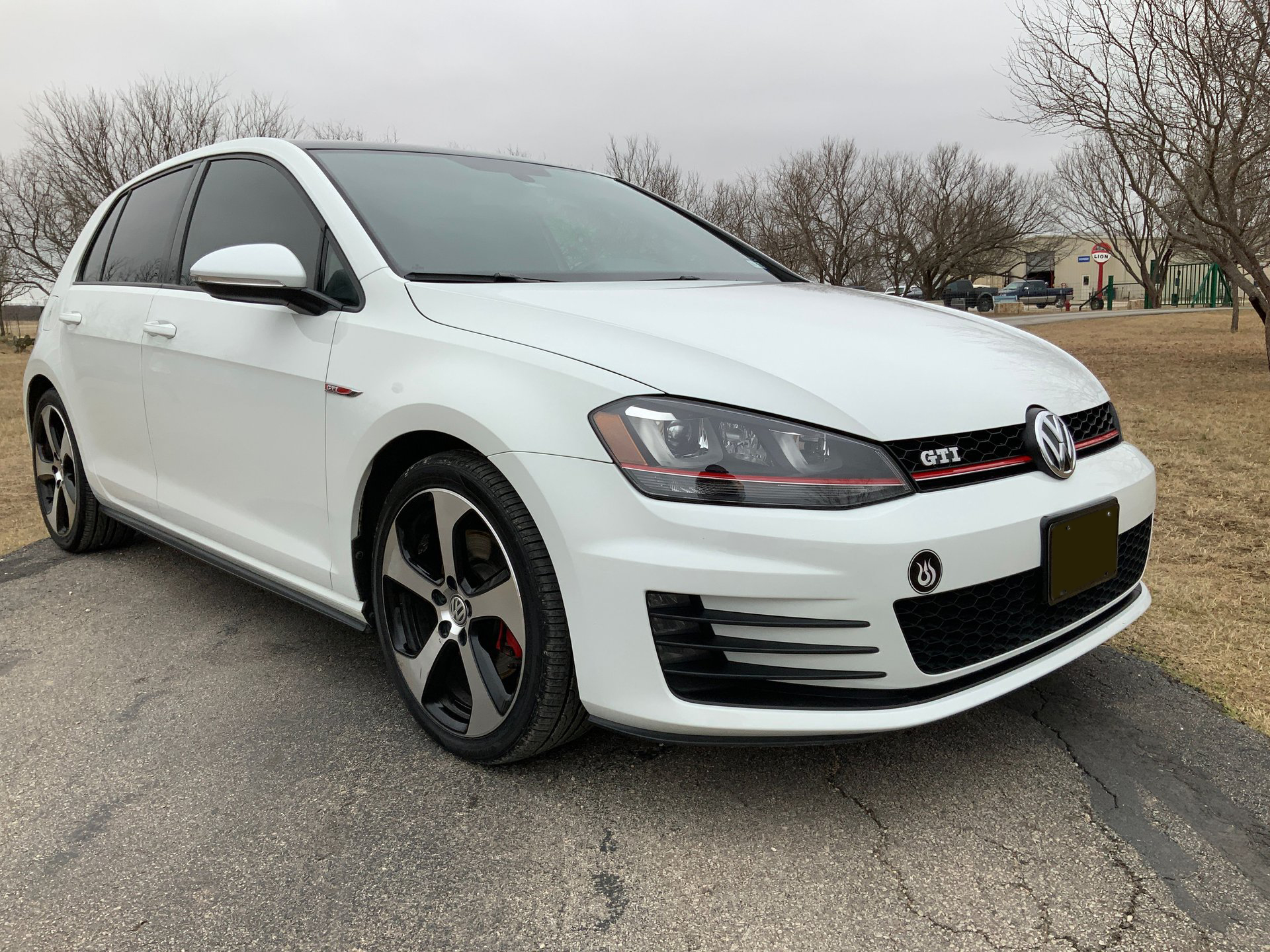 2016 Volkswagen Golf GTI - Image 6