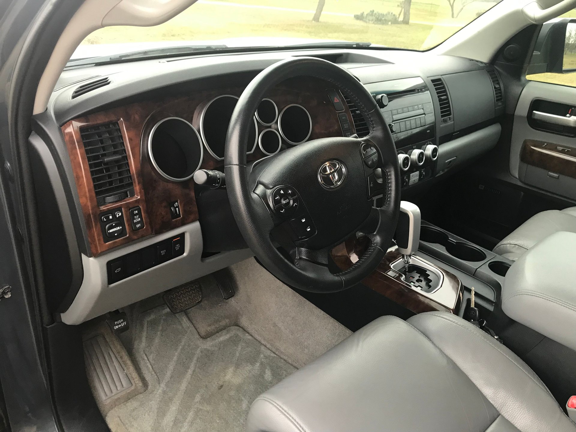 2008 Toyota Sequoia - Image 7