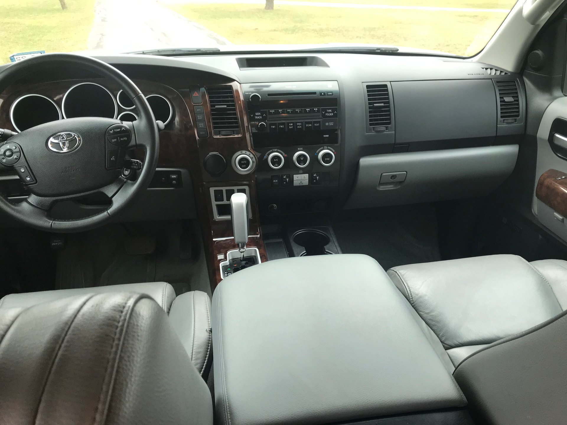2008 Toyota Sequoia - Image 9