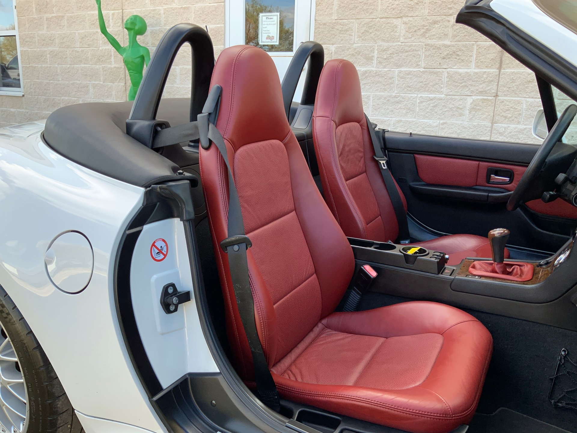 2000 BMW Z3 - Image 10