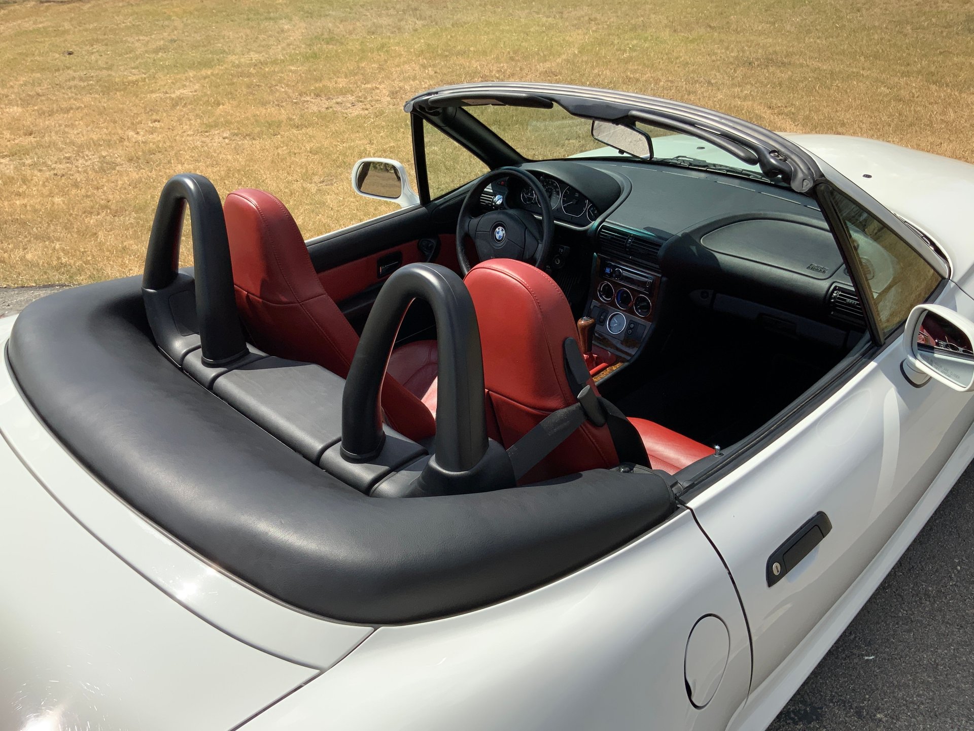 2000 BMW Z3 - Image 13